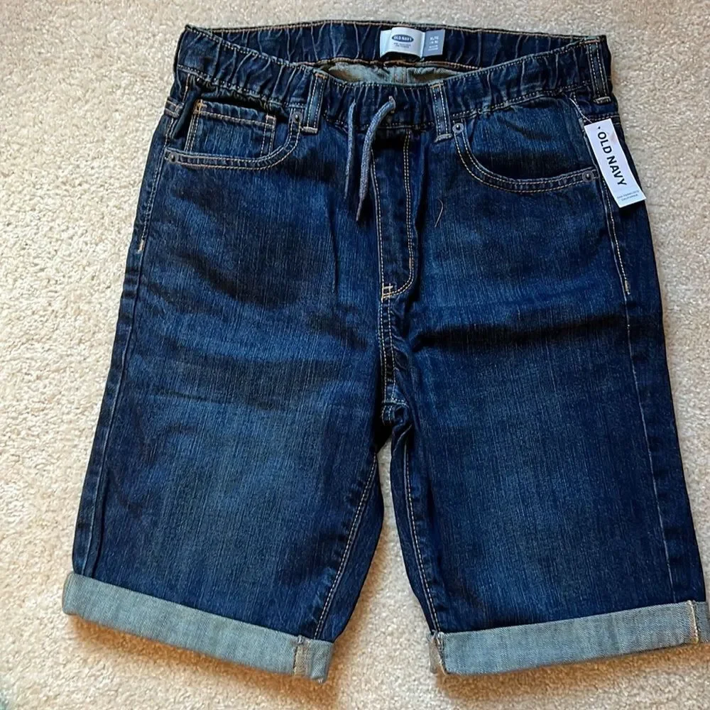 Old Navy cuffed boys size XL (14-16) Jean shorts.